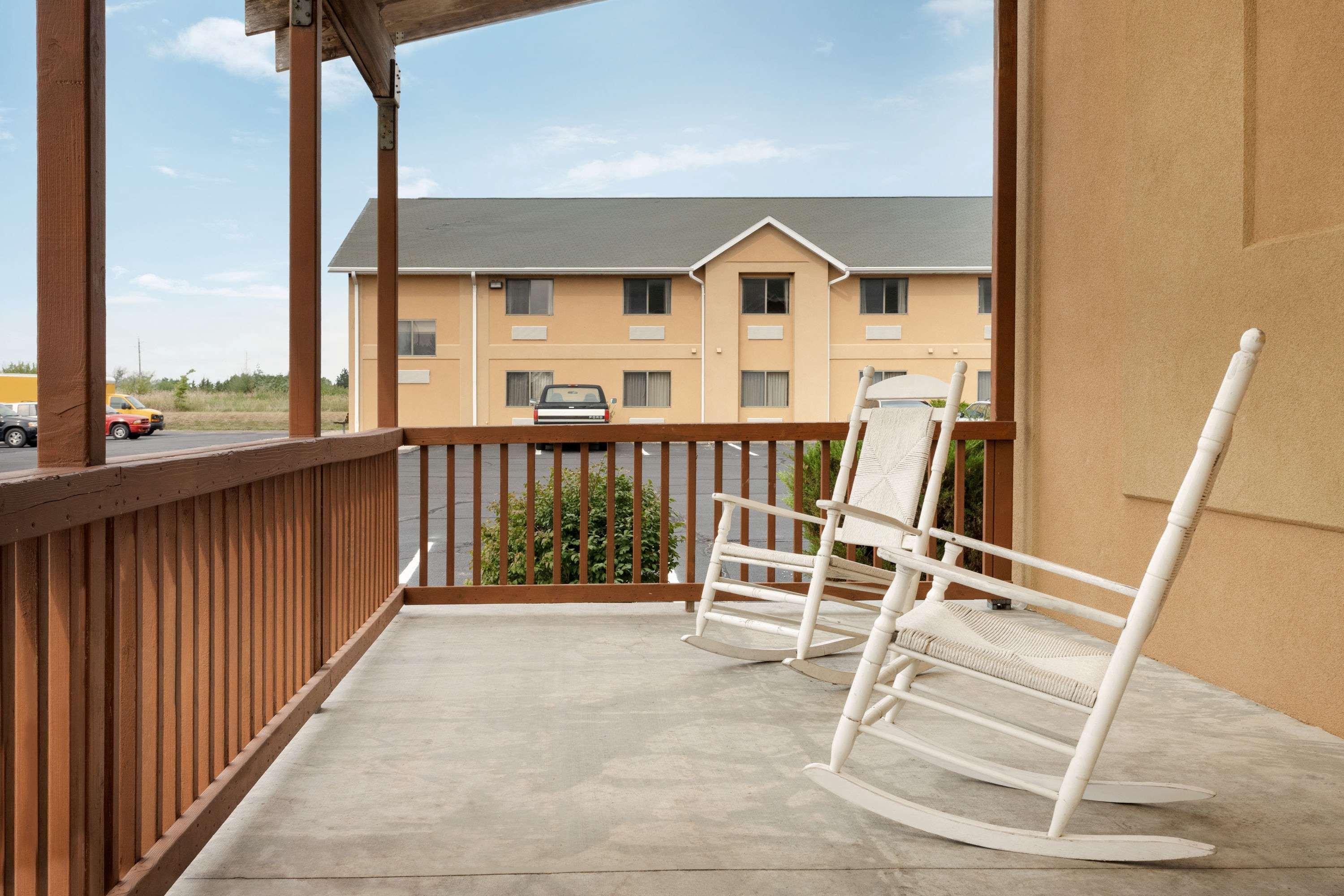 Travelodge By Wyndham Marysville Экстерьер фото